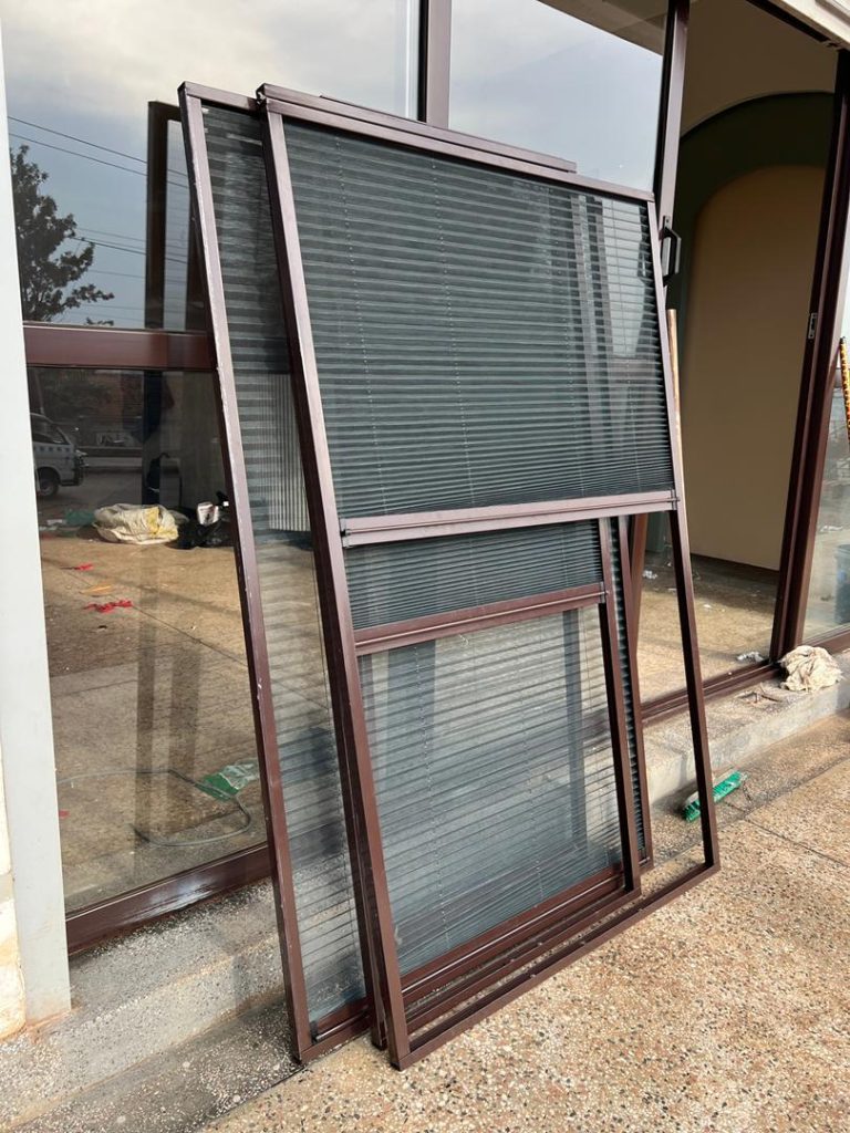 partition doors